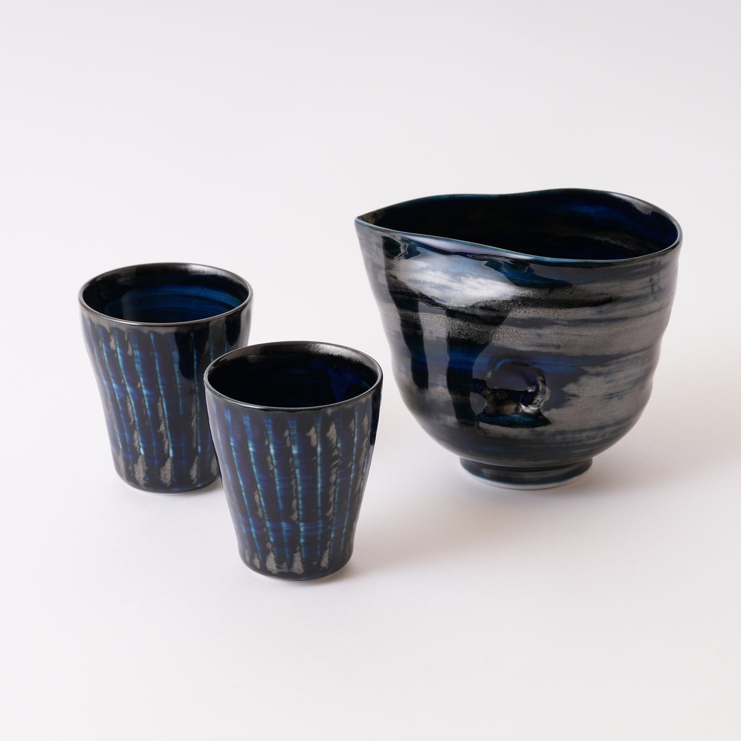 Fukuharu Oil-Drop Glaze Saké Pourer and Cups Set (Shinogi)