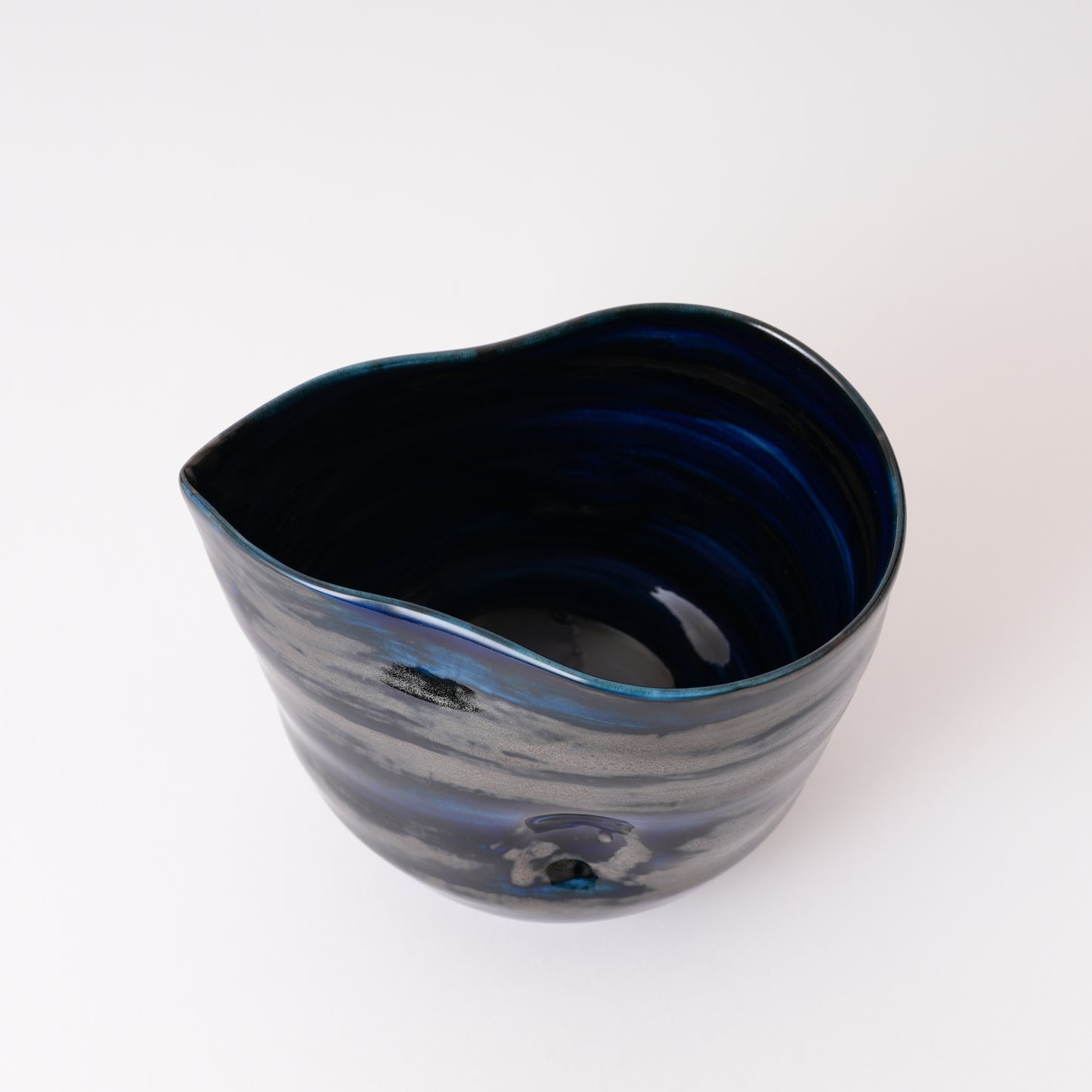 Fukuharu Oil-Drop Glaze Saké Pourer and Cups Set (Shinogi)