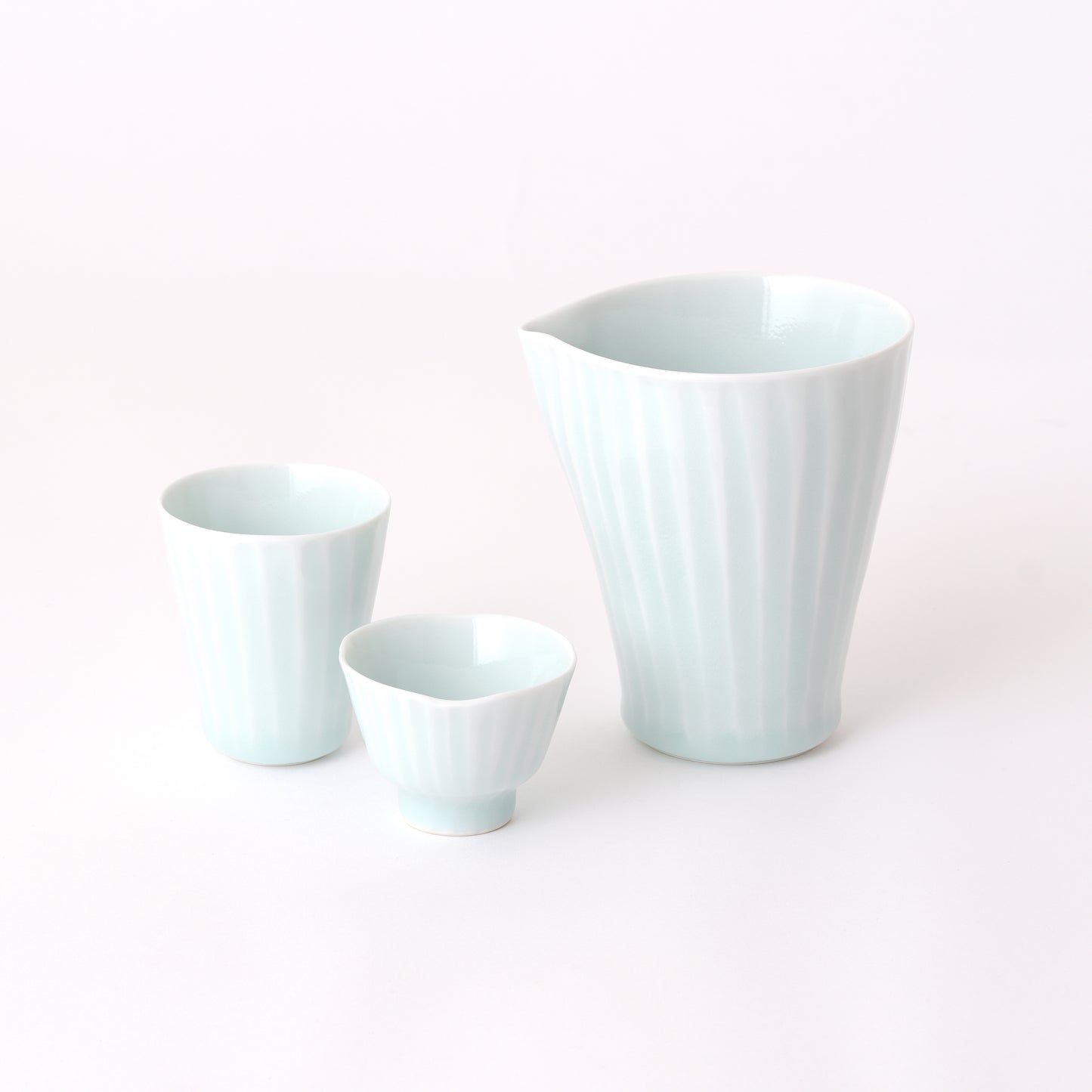 Fukuharu Seihakuji Saké Pourer and Cups Set (Shinogi)