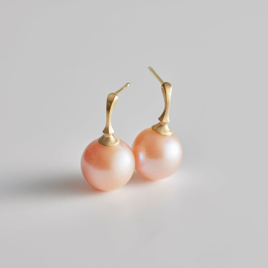 【Lake Biwa Pearls】Large round pearl earrings 002