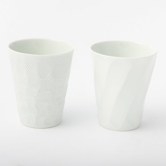 [Issin Kiln] White Porcelain Hand-carved Set of 2 Large Freestyle Cups, Diagonal Engraving and Random Comb Engraving