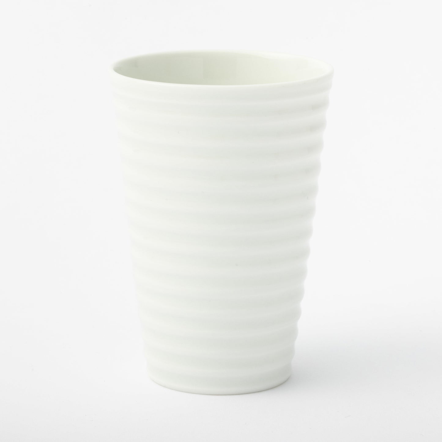 [Issin Kiln] White Porcelain Hand-carved Set of 2 Small Freestyle Cups, Diagonal Engraving and Line Engraving